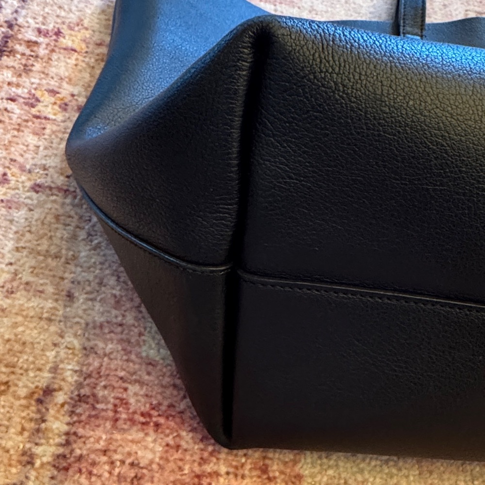 Saint Laurent Black Tote Bag - Picture 5 of 16